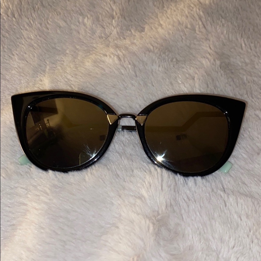 FENDI sunglasses 😎